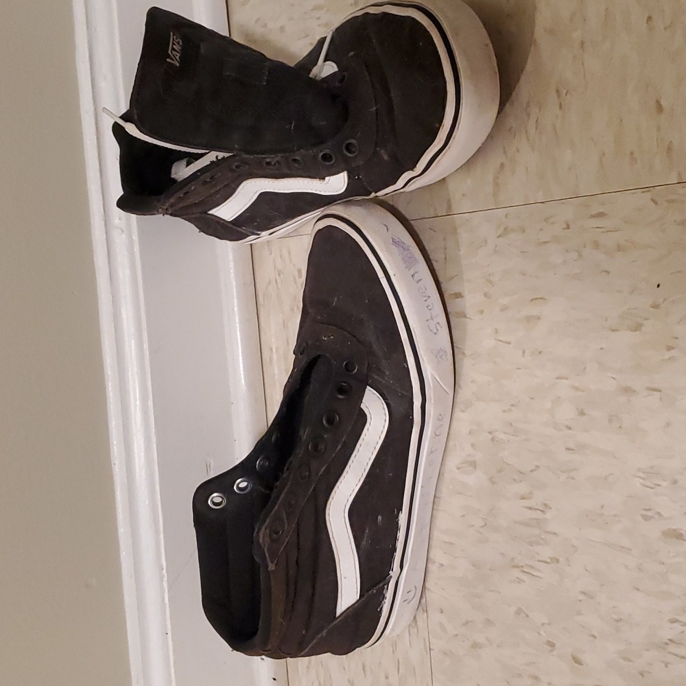 Women's shoes.